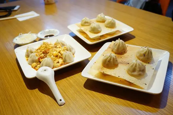 [台北大安美食]上海邵師傅湯包 超脆脆皮湯包 麻婆豆腐湯包 臭豆腐湯包 口味特別 食尚玩家推薦