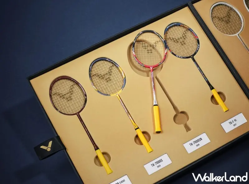 戴資穎214週球后傳奇再現！VICTOR限量推出歷代戰拍迷你收藏組全球僅2140組開賣。