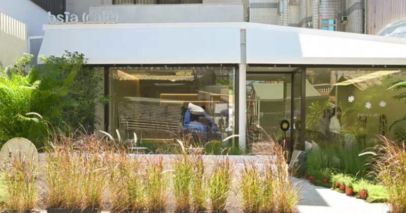 新竹咖啡廳加一！hsïa夏咖啡純白韓系咖啡廳IG爆紅，療癒雲朵開心果舒芙蕾。