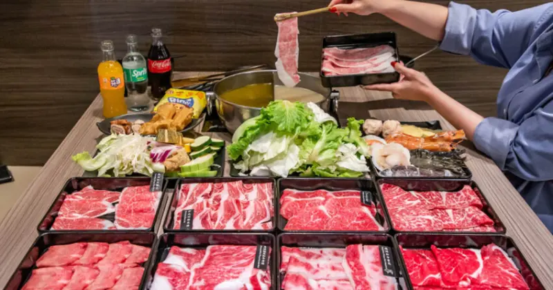 桃園龜山精焱鍋物，1399元日本A5和牛吃到飽。