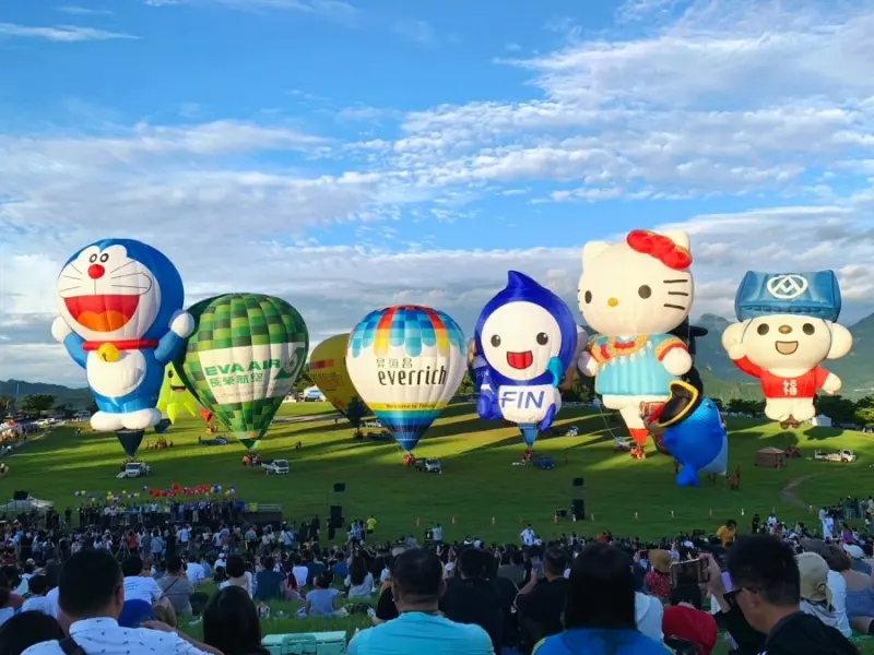 鹿野住宿新推薦！台東鹿野森活民宿，一次看到熱氣球、飛行傘，美景盡收眼底