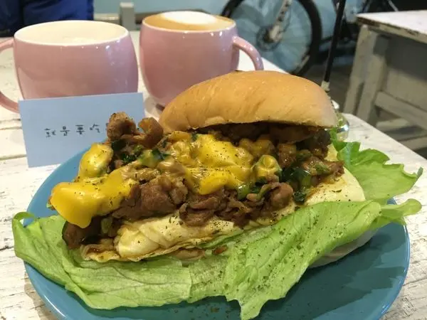 │食記│板橋早餐│就是要吃早餐❤創意碳烤熱炒系列三明治