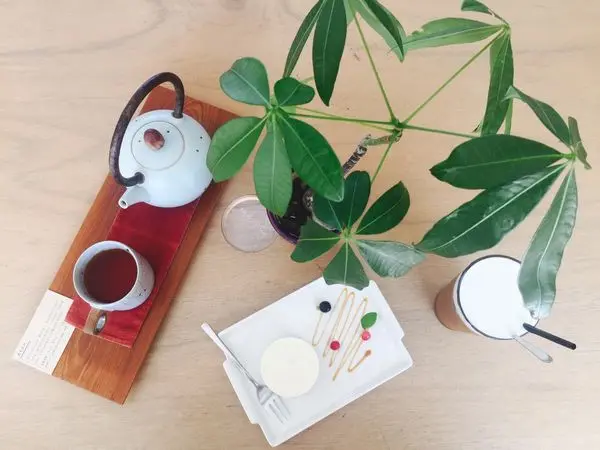 石門 ✿ 白日夢Tea & Café✿ 廢棄國小變成無敵海景咖啡廳 ! 保留童趣的繽紛可愛 整個學校都是你的咖啡廳~