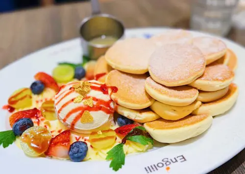 [台北西式]中正區北車站「 Engolili 英格莉莉」優雅美味超值的愜意早午餐/超可愛的粉撲鬆餅/牛排超軟嫩/超多早午餐選擇/附菜單