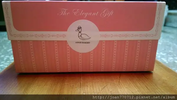 【食．蛋糕試吃】Annie Bakery的斯斯有四種～使用台茶18號的紅茶斯斯蛋糕 ♥