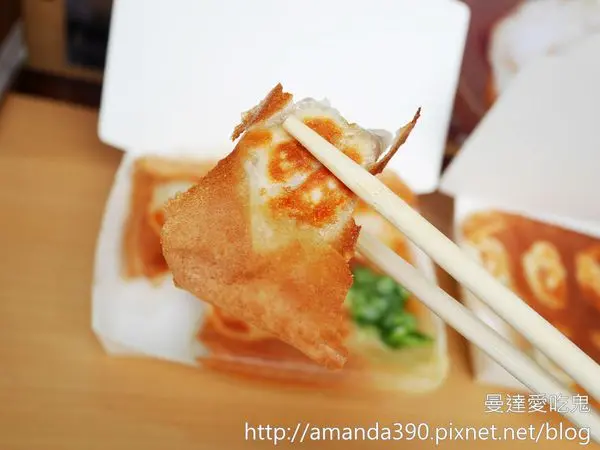 【台南食記】中西區 花屋勝利煎餃 ● 正興街散步小點 ● 濃濃塔香豚大人味！❤❤