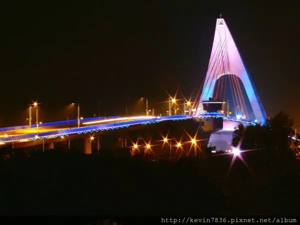 屏東.東港<細尾手作壽司>隱藏版美食料理,來吃美食還可以欣賞美麗大鵬灣跨海大橋喔!