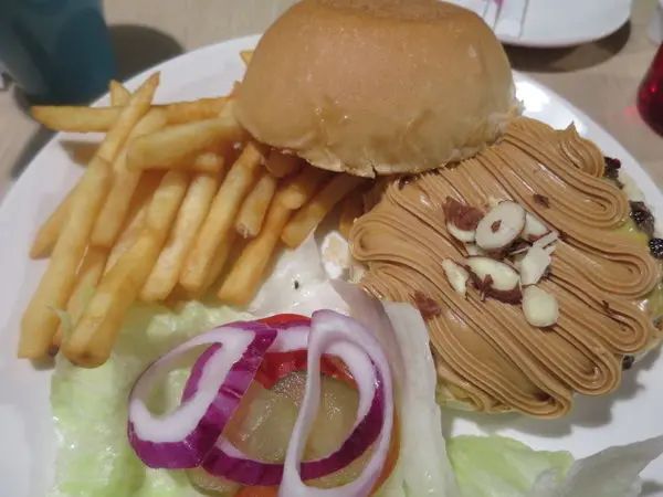 20160323@新店茱蒂漢堡Judys burger 也有好吃的花生醬漢堡喔！