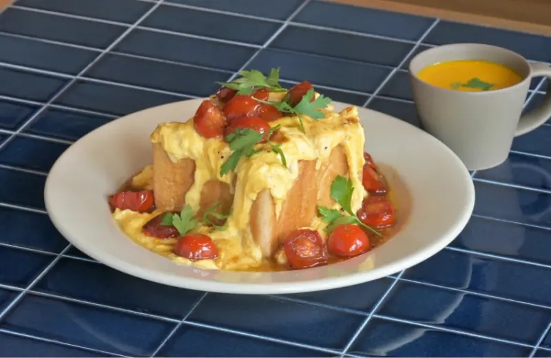 別錯過這間難波的河邊露台咖啡廳，大阪道頓堀川景觀咖啡廳「UNREAL」 全新開幕，生貝果不容錯過。