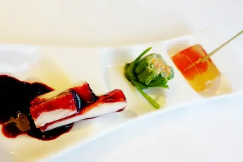 三訪舒果+王品全套都還沒收集，舒果已經吃了N變。新的菜色快快出來 三重素食