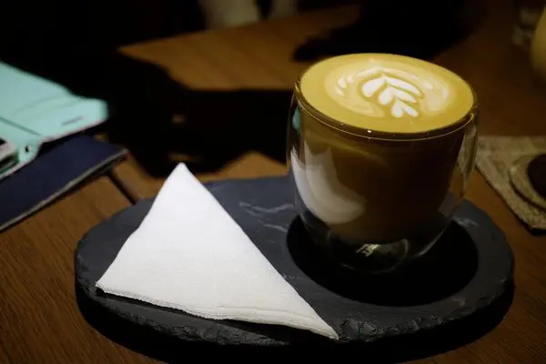 台北中正 4mano caffe - 好吃的麻糬鬆餅與咖啡，還有鬆蛋與輕食，忠孝新生站下午茶好地方