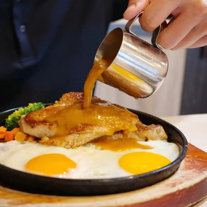 魔力牛牛排｜台南人氣平價牛排店｜戰斧豬排、沙朗厚片實吃分享