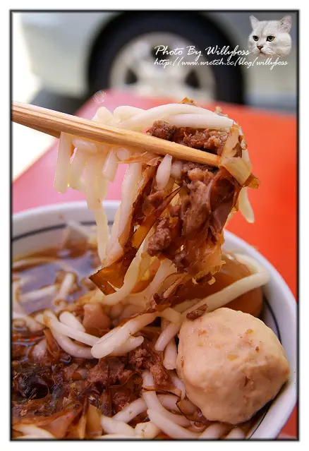 爆熱人氣強強滾－榕樹下米苔目(台東市)