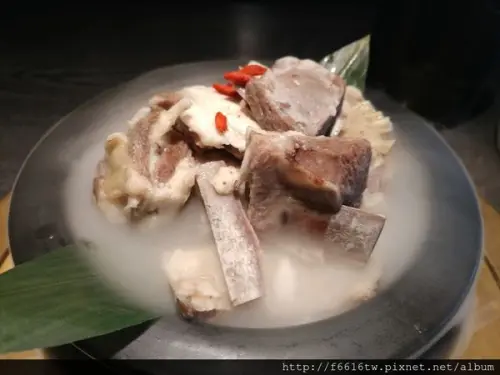 宮廷式鍋物【捷運大安站】冷天一定要吃這一鍋 珍妃 格格 老佛爺陪用膳 盡在-信義殿