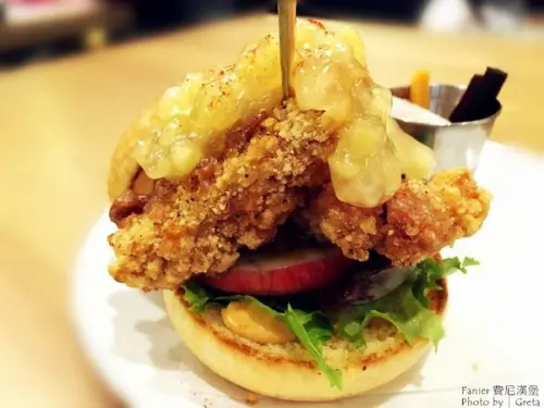 【食記∥台北】Fanier chefs burger 費尼主廚漢堡 捷運忠孝敦化站_原來吃漢堡也可以不用擔心熱量
