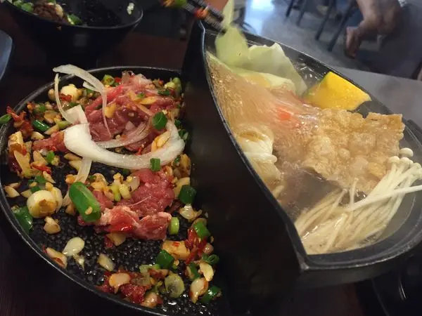 <試吃邀約>幸福的鍋-一鍋一燒火烤兩吃，享受多種吃法的樂趣~