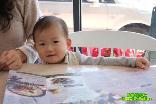 ∥小獅子Channel∥台中 西區 ~ Dacai Cafe ~ 精選食材 空間明亮 親子友善