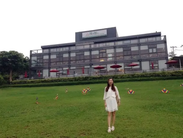 食記◎新竹香山》綠芳園咖啡庭園餐廳，擁有千坪綠地草原及提供自助buffet