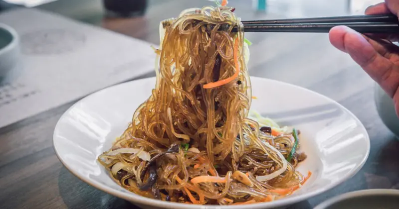 台北最美韓式餐廳水剌，小菜無限續享，馬鈴薯排骨湯必點