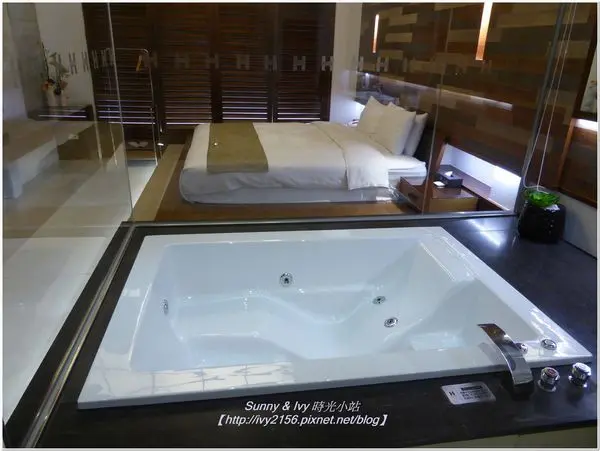 【台南南區住宿】(H Villa Motel) 清水漾。跳脫汽車旅館的ＦＵ