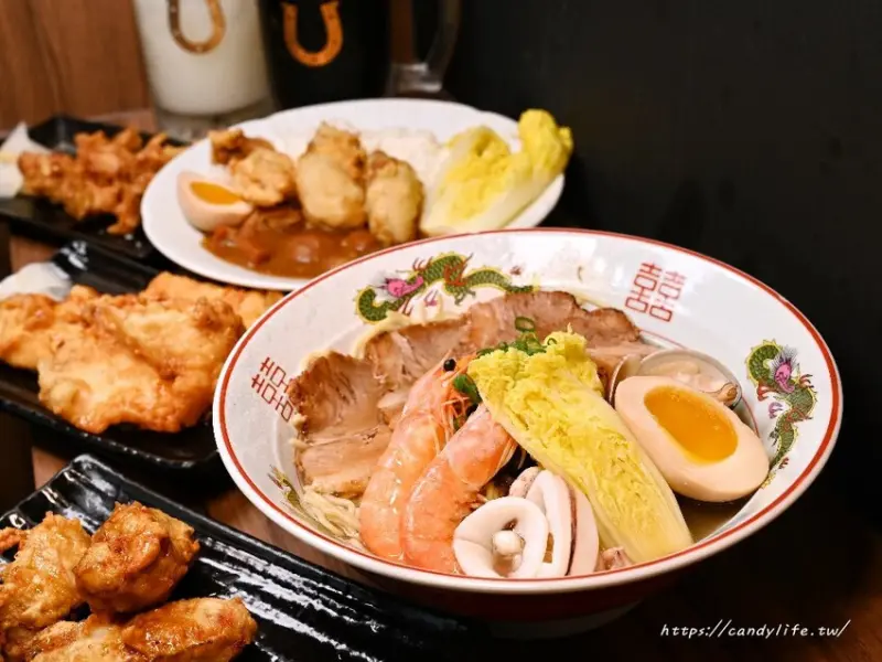 台中市西區島之麵屋｜台中新開幕淡麗系拉麵專賣，清爽湯頭讓人一再回味，還有日式咖哩飯