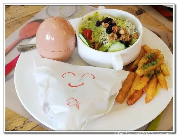 【台北】GOMAJI夠麻吉團購網。Brunch/咖啡/下午茶。現點現做，平實美味的米漢堡，就在平凡低調的「小島遊初張嘴」