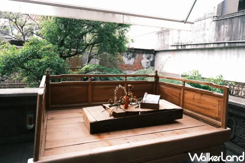 大稻埕老宅咖啡廳AKA café！預約制老宅下午茶，古蹟豪宅 迪化街肉乾點心必吃。