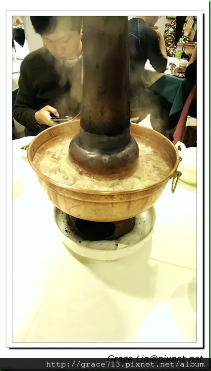 [食]台北大安區圍爐酸菜白肉鍋 不錯吃但有點貴