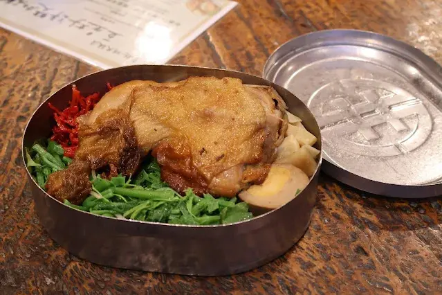 奮起湖老街 (阿里山國家風景區) - 奮起湖大飯店 - 奮起湖便當盒 - 大雞腿