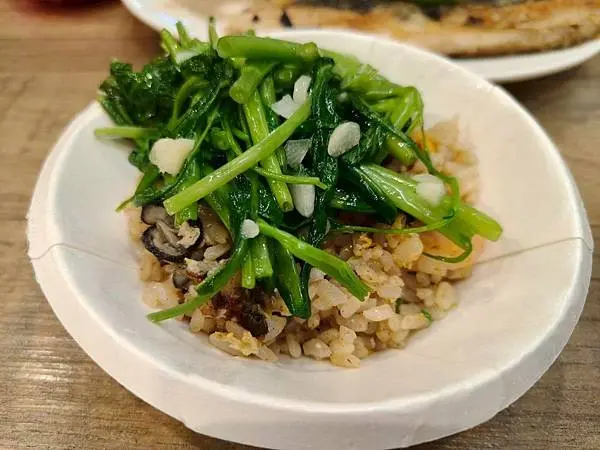 台北延三夜市正宗台式經典美食小吃推薦-東時鮮蚵-香氣爆棚用料