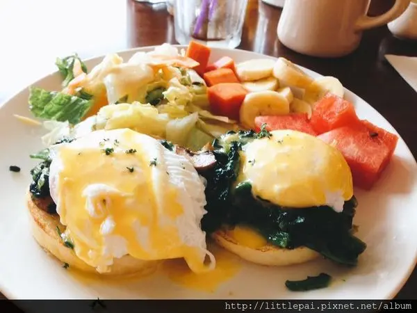 [新竹 x 竹北 x 美食] Chubby 喜樂餐廳//班尼迪克蛋好吃大推!飲料無限續杯!YA!!