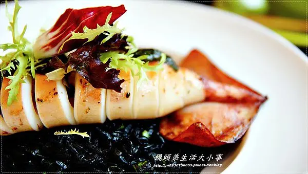 【食記/台北市】哇～這墨魚也太大隻了吧！吃了嘴巴黑魯魯♪♪coffee smith♪♪ 