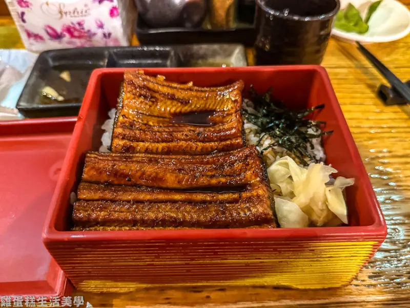 【台南食記】鰻丼作 - 隱藏在台南美術館附近的小巷內，一開店就滿滿的候位人潮