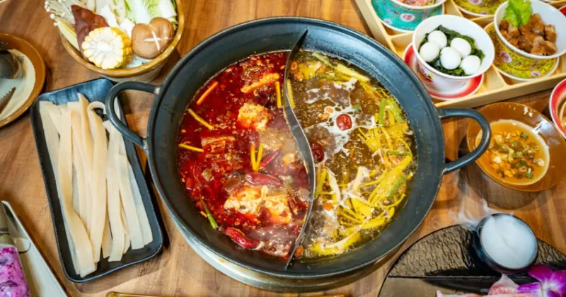 台北麻辣鍋30年老字號！鴻廷肥龍重慶老火鍋特色九宮格，日本A5和牛優惠必吃。