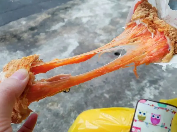 陳記鹹酥雞｜明太子起司雞排牽絲半公尺長，好吃到讓人猛點頭/旅行應援團/愛玩客/美味搜查線/桃園必吃美食/中壢/宵夜(附價目表)