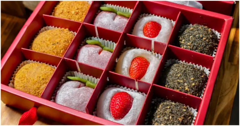 高雄伴手禮推薦！睿家米大福鹽埕店 壽桃麻糬夯翻天，拜土地公也能這麼萌。