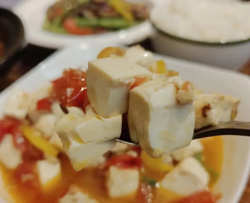 新竹一碗鮮米線＆砂鍋菜｜香辣嗦粉＋下飯紅燒肉吃的超滿足！