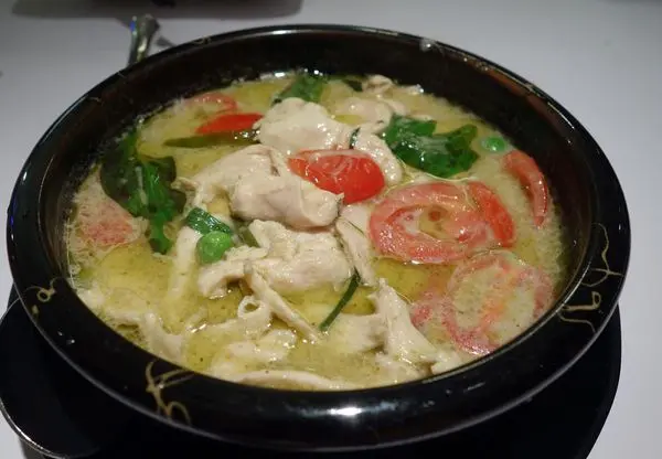 高雄義大 紅舍泰式料理~逛街吃飯.