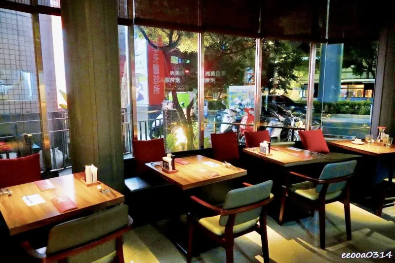 台北牛排推薦｜亨利客原味炭烤牛排，老饕牛排88折嚐鮮、A5和