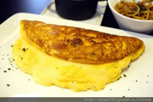 冒泡泡的舒芙蕾烘蛋。【La Mère Poular 普拉嬤嬤】法式經典料理              