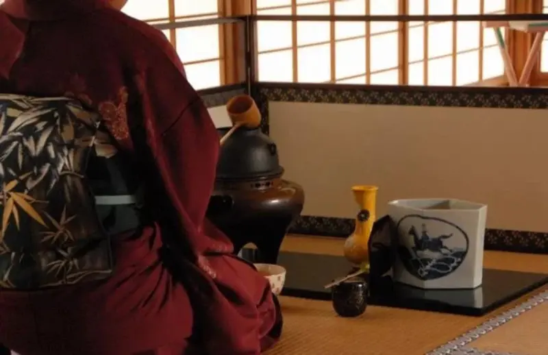 日本庭園排名常勝軍：福井藩主私人別墅「養浩館」11月限定點燈開跑，在美麗庭園裡配著抹茶賞夜楓超美。