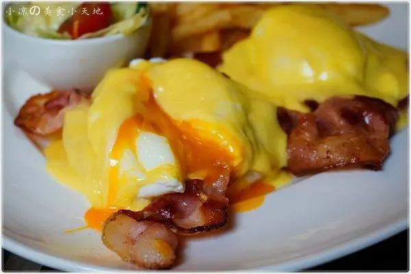 『台中。西屯區』Little N.Y.小紐約║中科早午餐。聚餐新選擇。充滿色彩の工業風。邪惡の班尼克蛋誘惑你味蕾