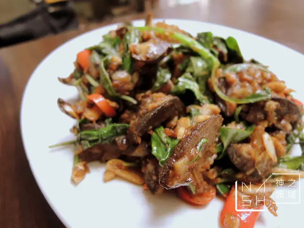 [台北食記] Nash 吃 內湖上班族御用熱炒店 黑美林