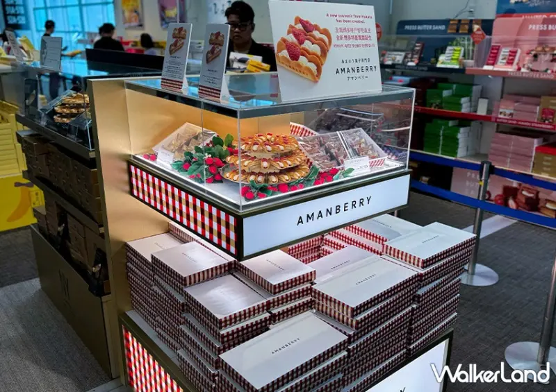 博多車站售完沒關係！福岡必買伴手禮 AMANBERRY 機場也能買到，草莓奶油夾心餅乾必買。