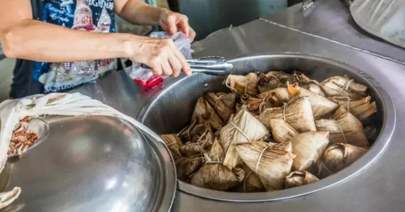 新北石門俞家肉粽！台灣最北端胡椒肉粽，24小時不打烊必買鳳螺燒酒螺。