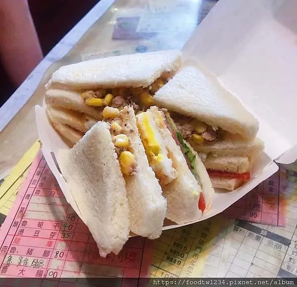 [台北早午餐]信義區市府站「晨間廚房早午餐信義莊敬店」划算又