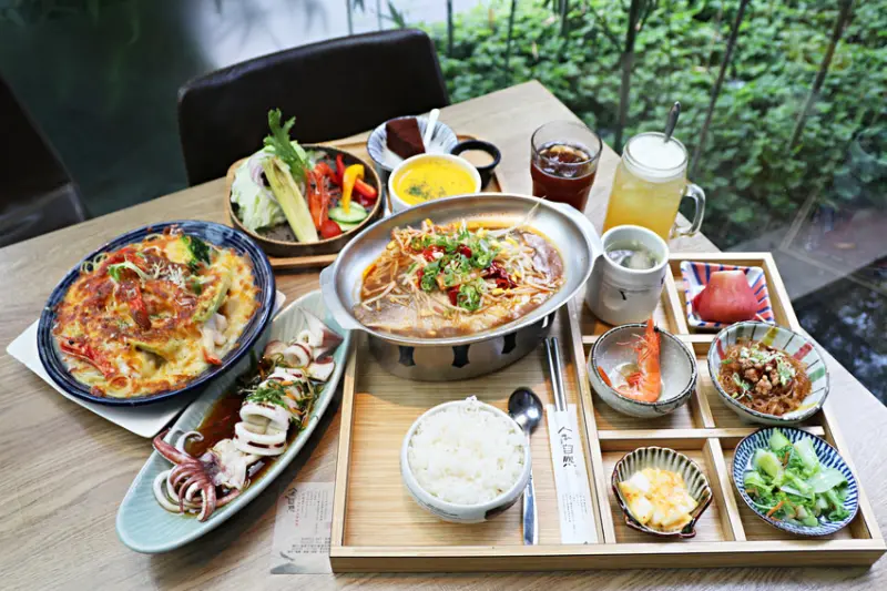 人本自然七彩神仙魚主題餐廳