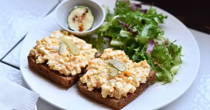 台南中西區咖啡秘境！老宅改造B.B.CAFE小黑熊咖啡，獨特藝廊結合早午餐。