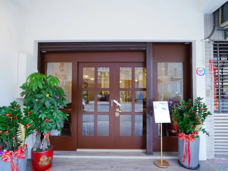 彰化縣彰化市彰化親子友善餐廳｜MiSS小姐食藝空間，輕食甜點與藝術展覽一次滿足