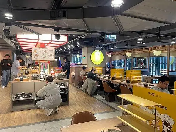 食記『實際』西門町 肉之間幸福的大盤肉 火鍋吃到飽